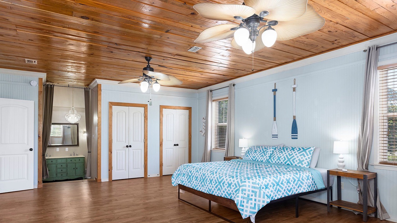 Photo of Bedroom in Foley