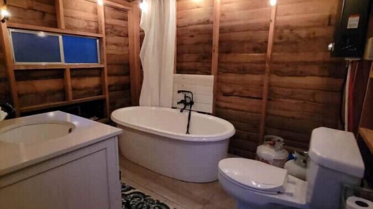 Photo of Bathroom in Double Springs