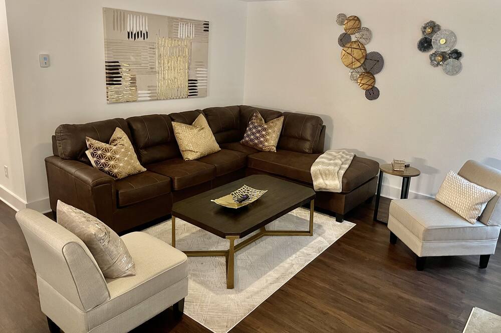 Photo of Bedroom in Riverdale