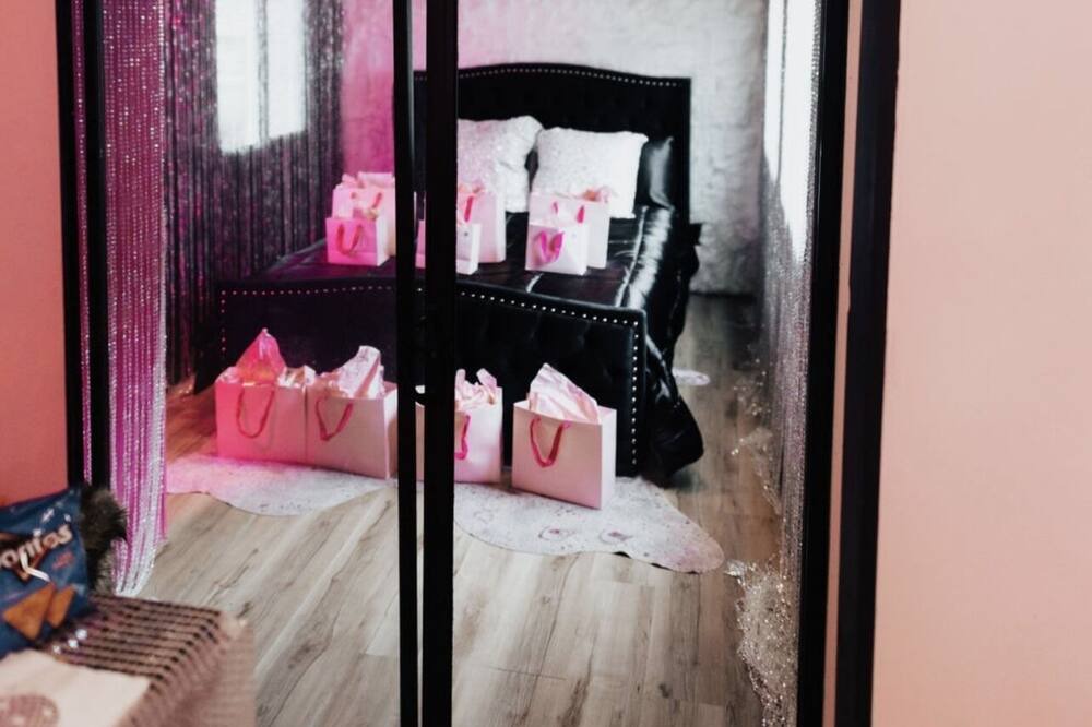 Photo of Bedroom in Oak