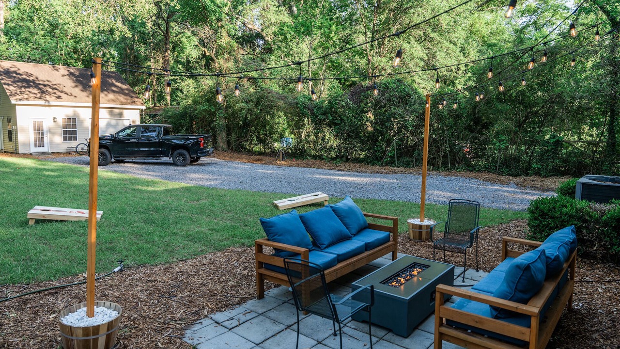 Photo of Outdoor in Riverland Terrace