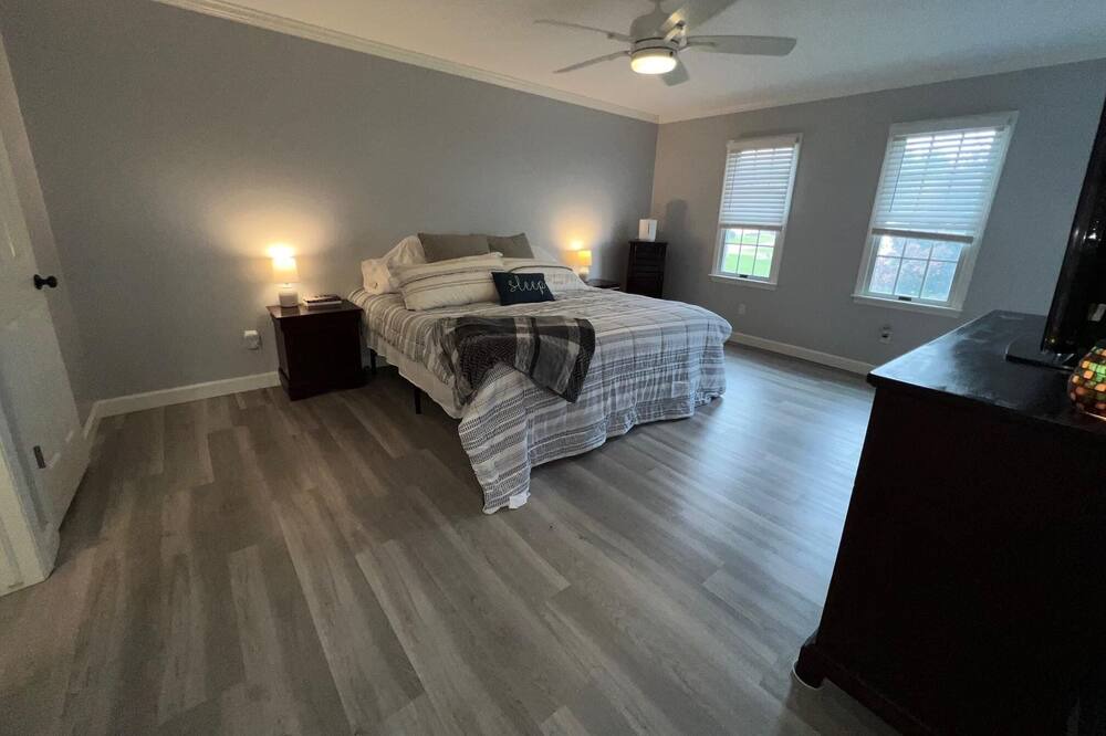 Photo of Bedroom in South Carolina Lakes & Blackwater Rivers