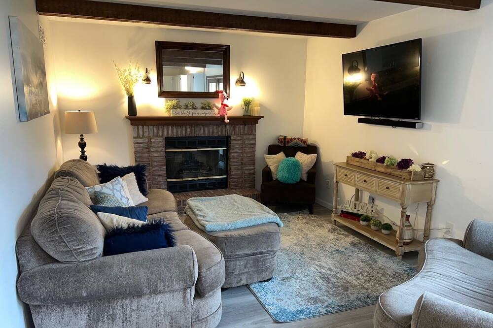 Photo of Livingroom in South Carolina Lakes & Blackwater Rivers