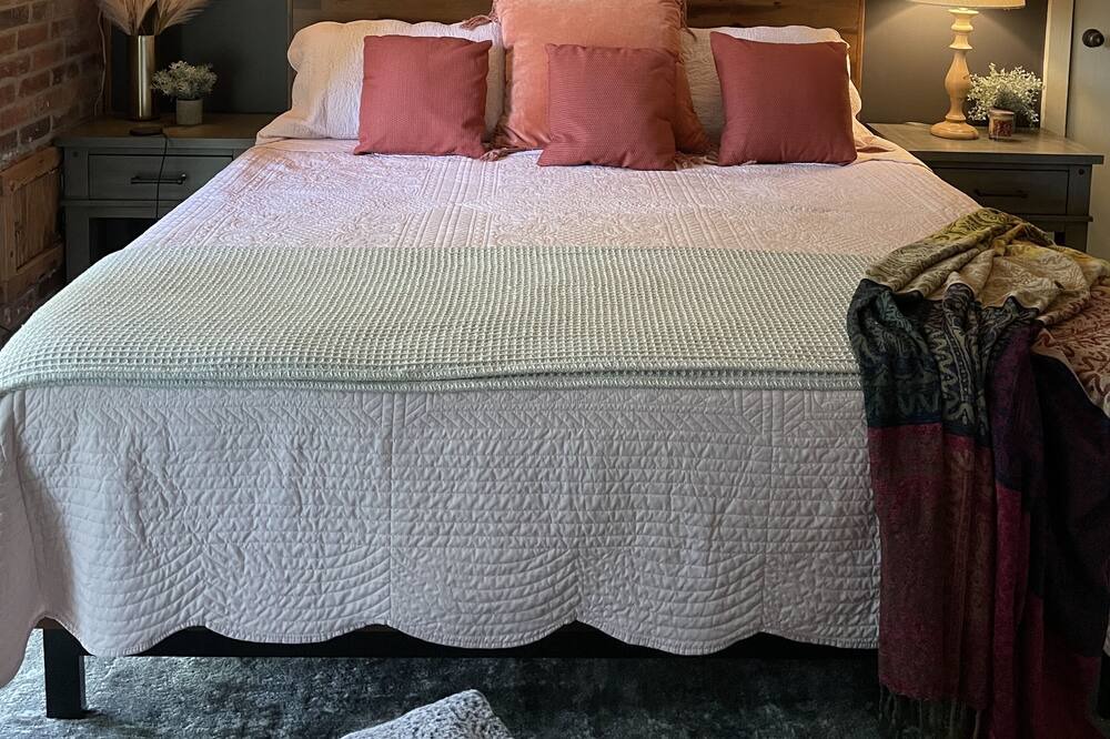 Photo of Bedroom in Lake Toxaway