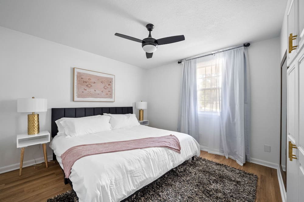 Photo of Bedroom in St. Johns Bluff
