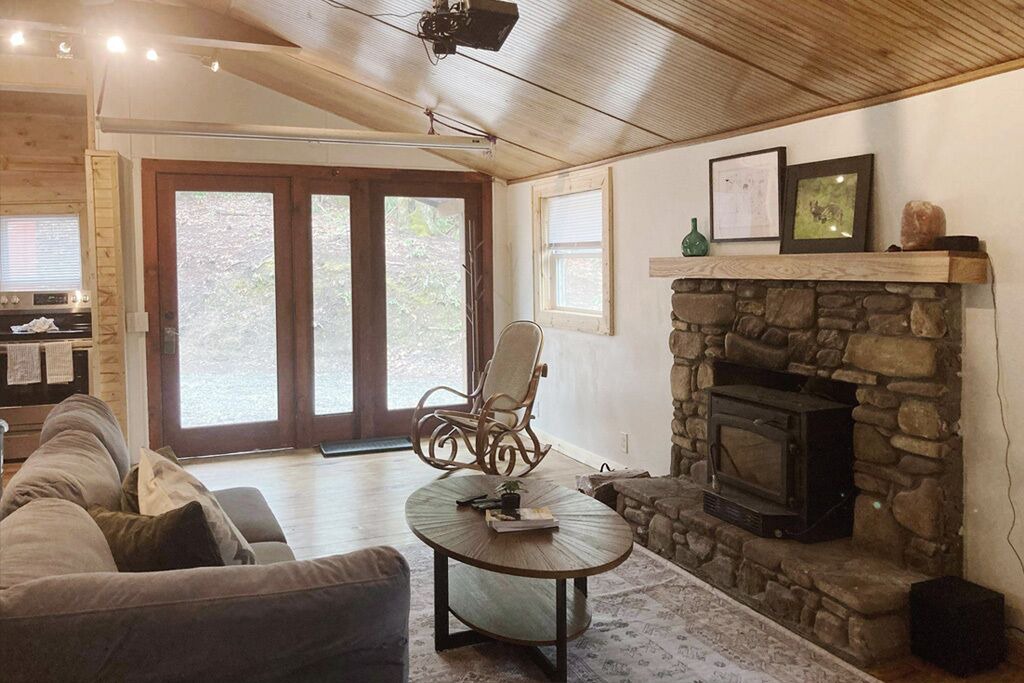 Photo of Livingroom in Lake Toxaway
