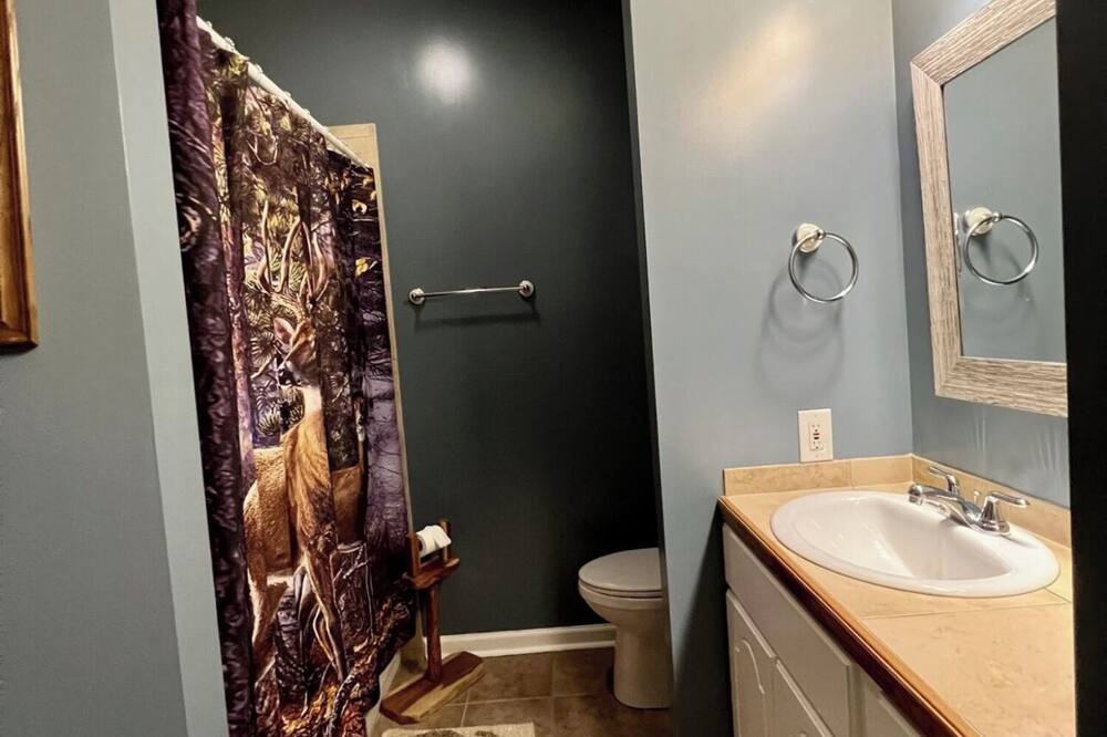 Photo of Bathroom in Perkinston