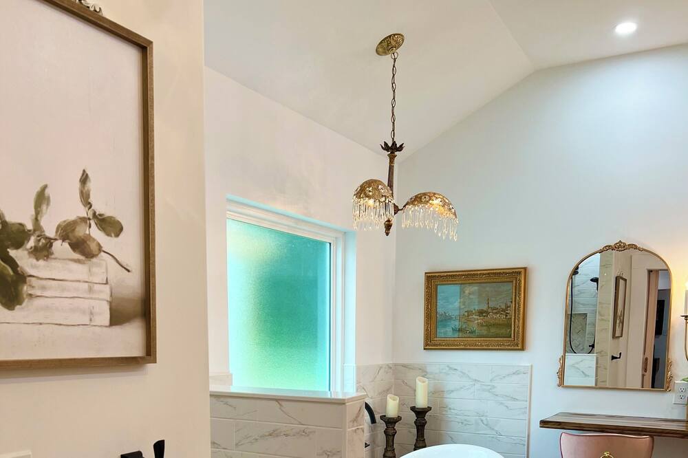Photo of Bathroom in Kiln