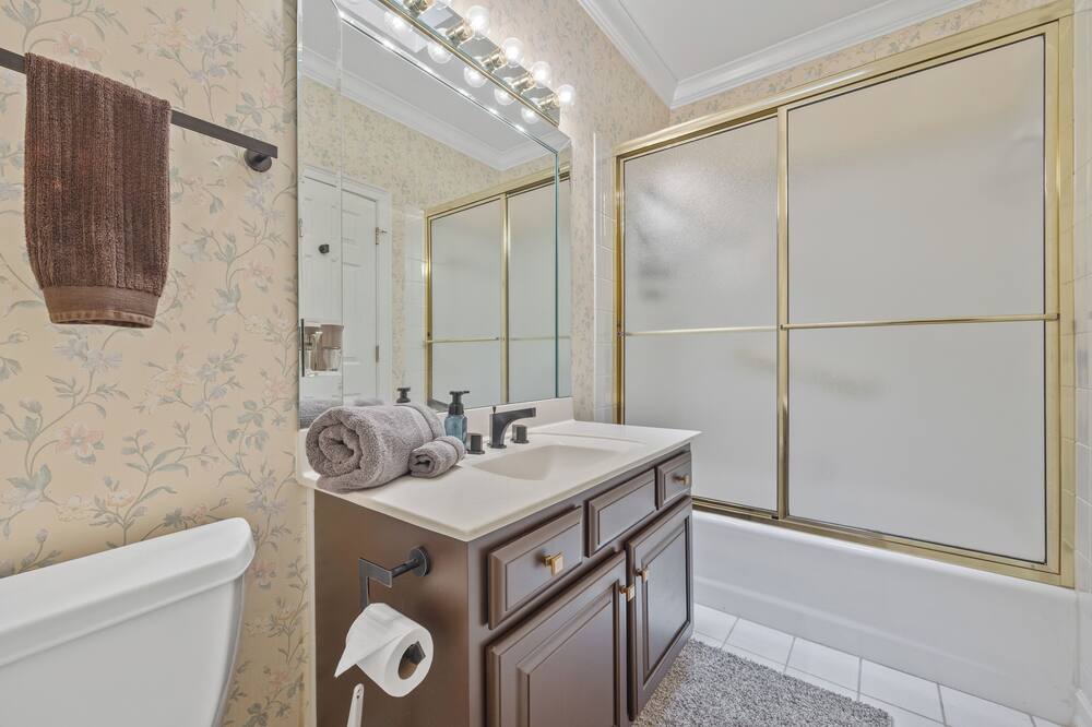 Photo of Bathroom in Sharpsburg