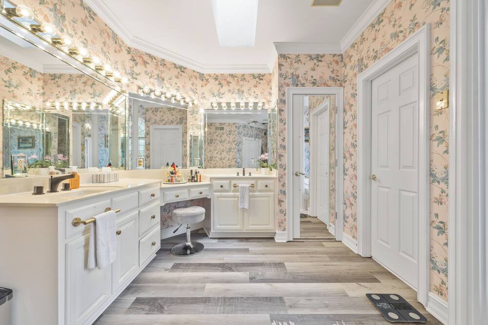 Photo of Bathroom in Sharpsburg