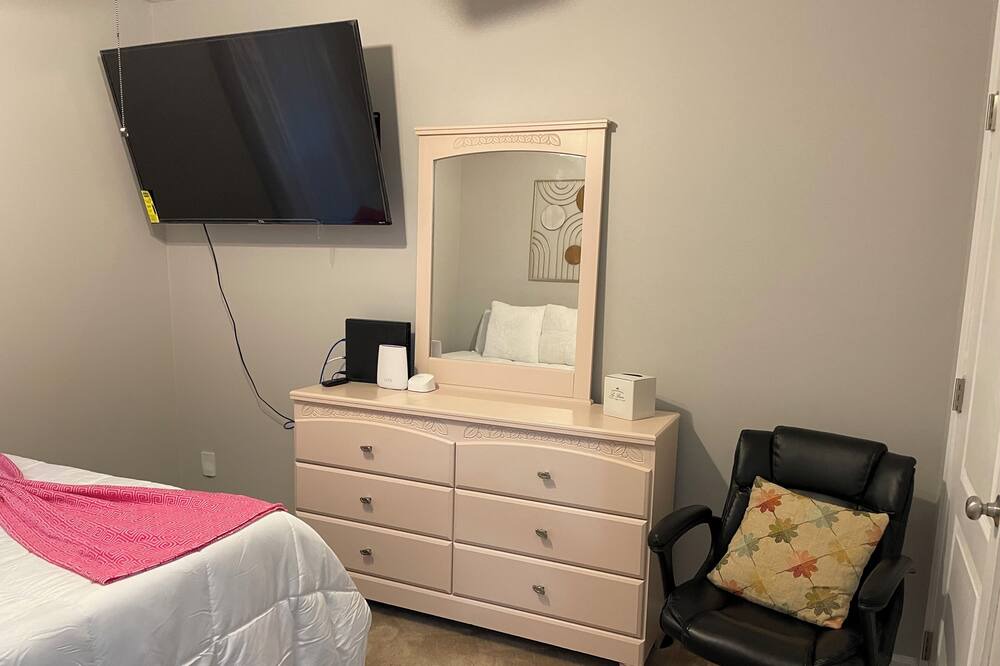 Photo of Bedroom in Grovetown