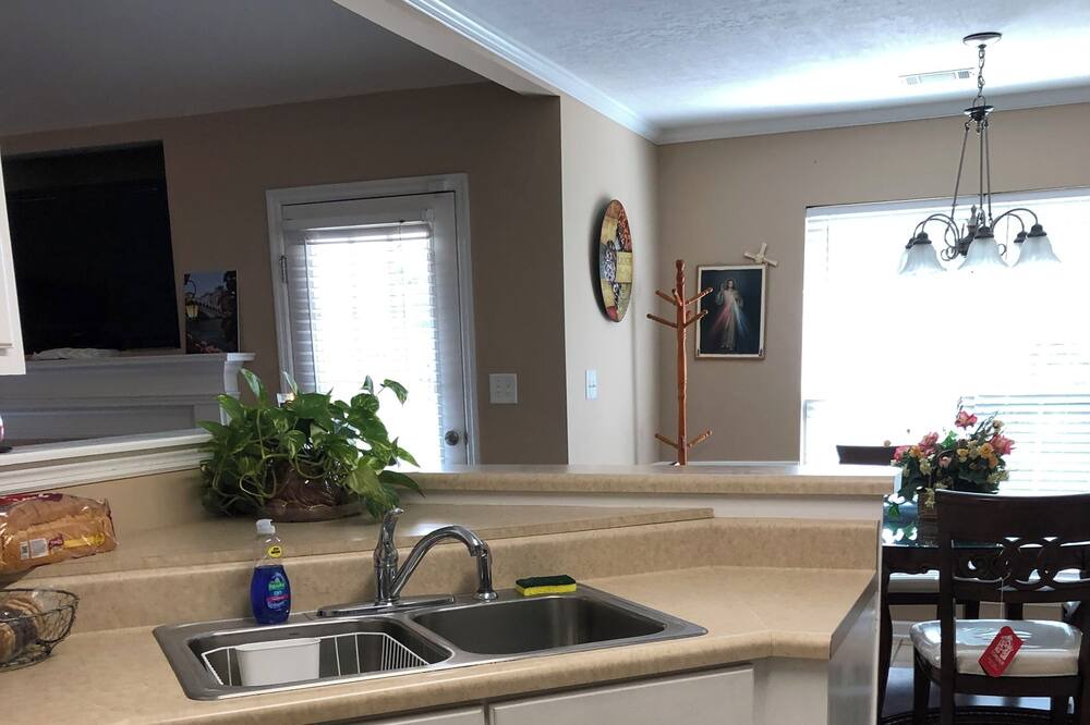 Photo of Kitchen in Grovetown