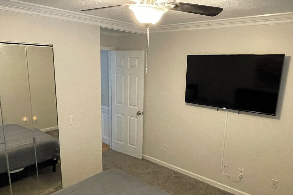 Photo of Bedroom in Harvest