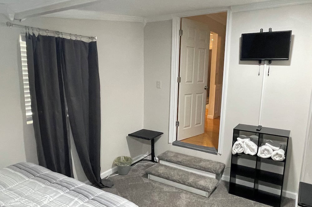 Photo of Bedroom in Harvest