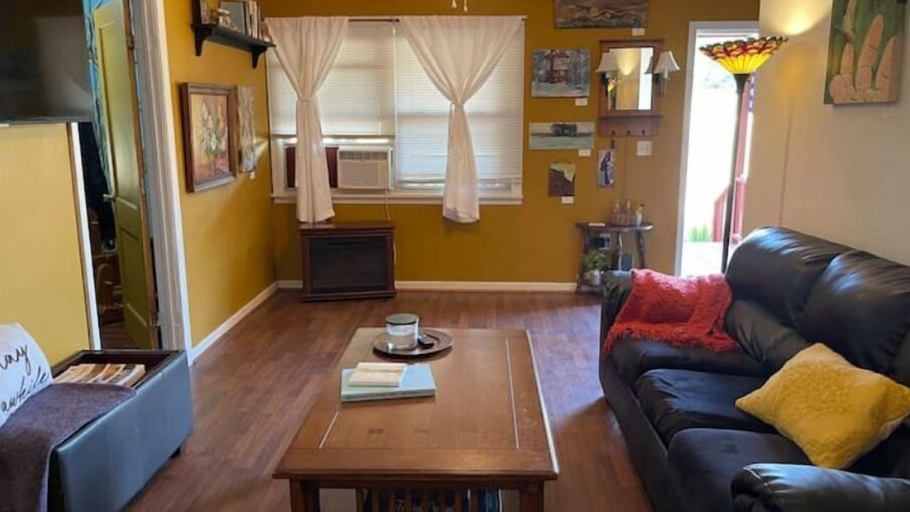 Photo of Livingroom in Leesville