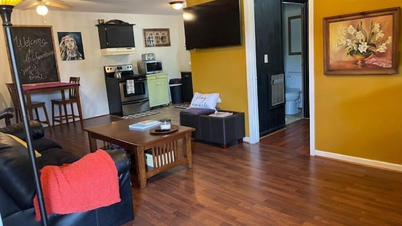 Photo of Livingroom in Leesville