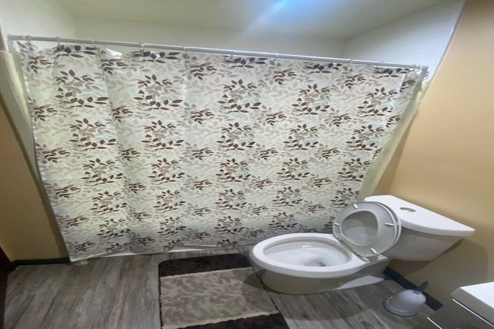 Photo of Bathroom in Riverdale