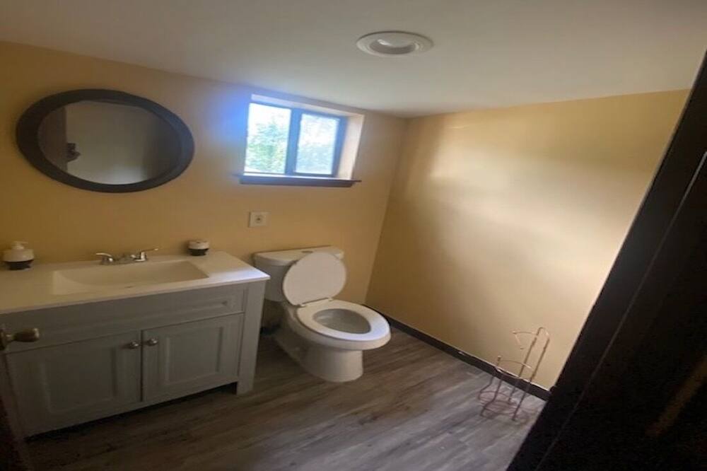 Photo of Bathroom in Riverdale