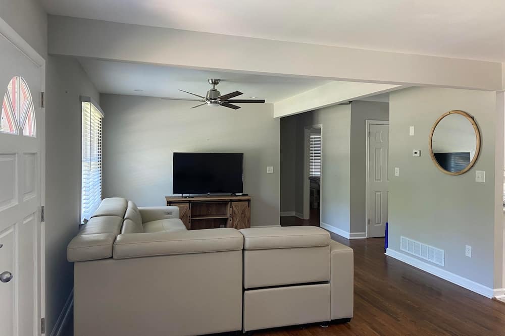 Photo of Livingroom in Decatur