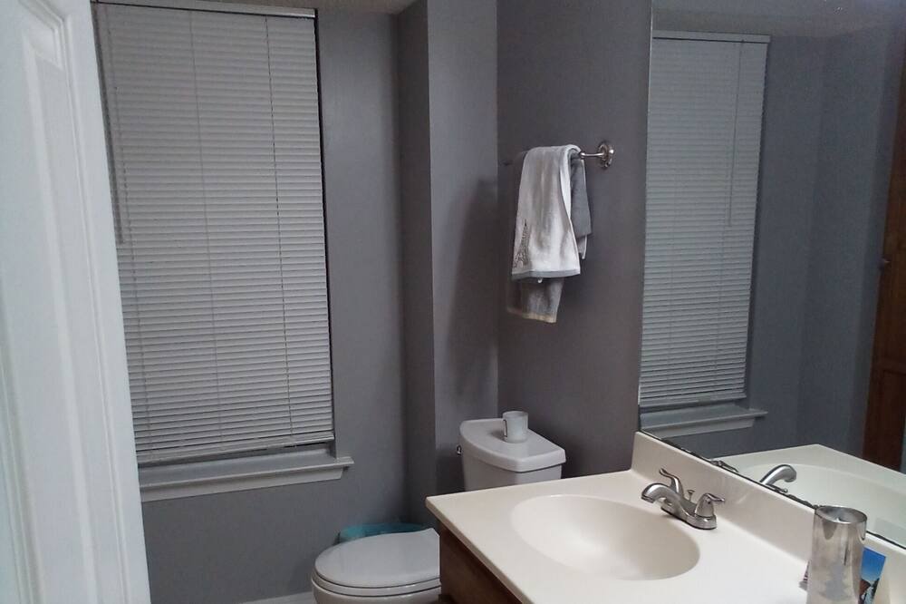 Photo of Bathroom in Daphne