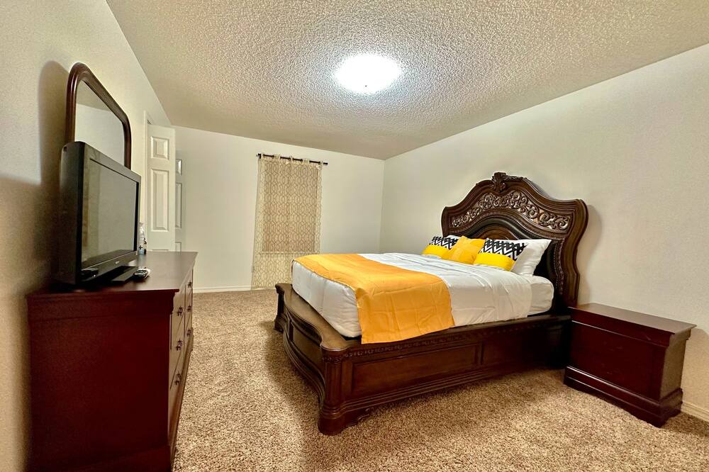 Photo of Bedroom in Eagle Ridge