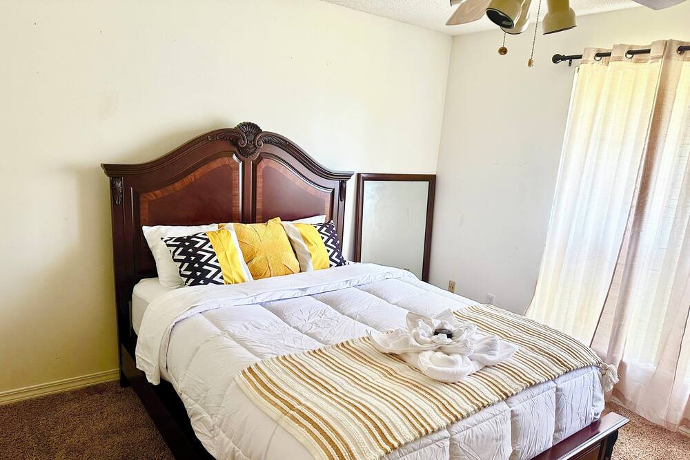 Photo of Bedroom in Eagle Ridge