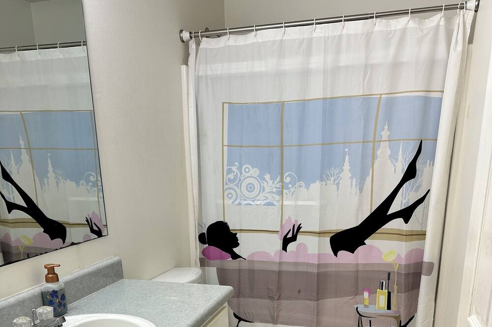 Photo of Bathroom in Eagle Ridge