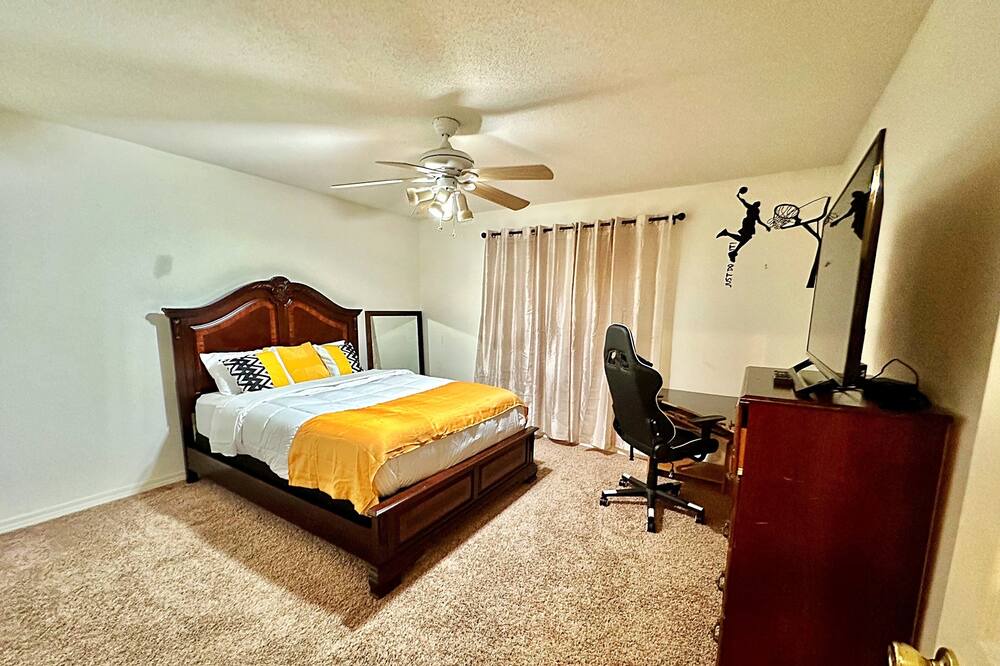 Photo of Bedroom in Eagle Ridge