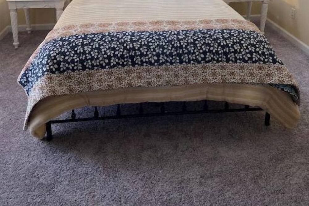 Photo of Bedroom in Holy Trinity
