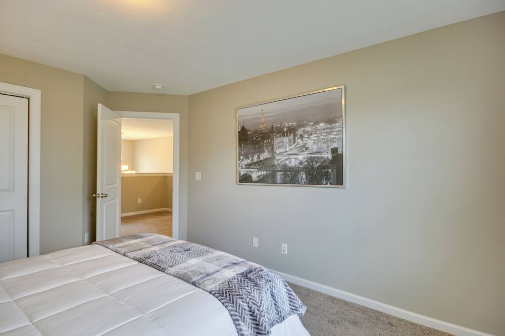 Photo of Bedroom in Canterbury Farms