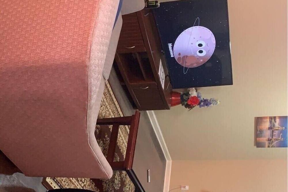 Photo of Livingroom in Union City