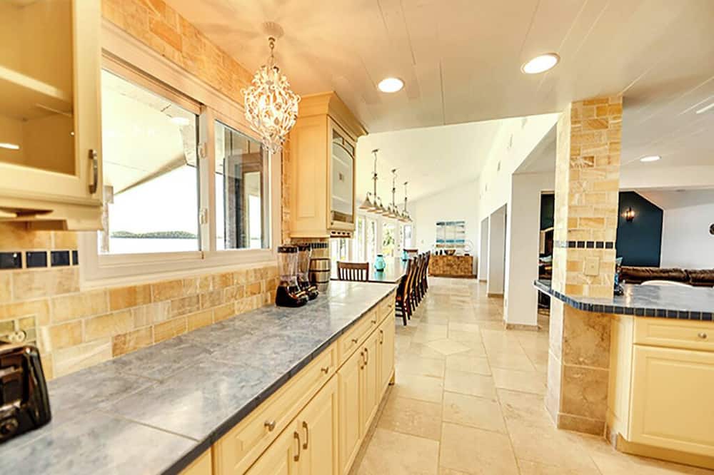 Photo of Kitchen in Dandridge