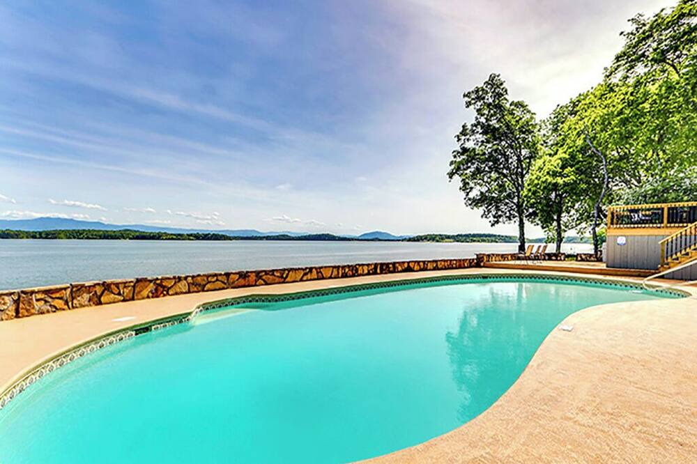 Photo of Outdoor in Dandridge