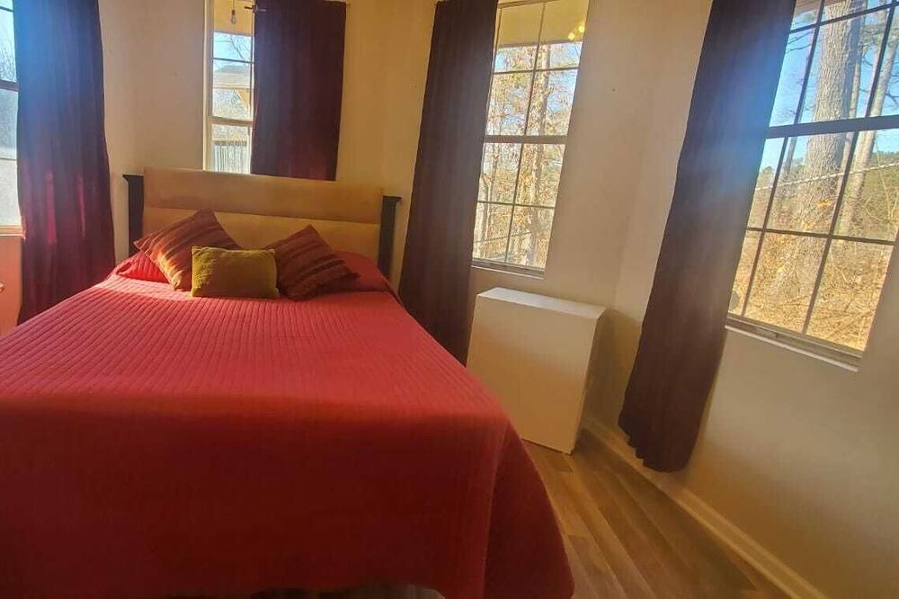 Photo of Bedroom in Marietta