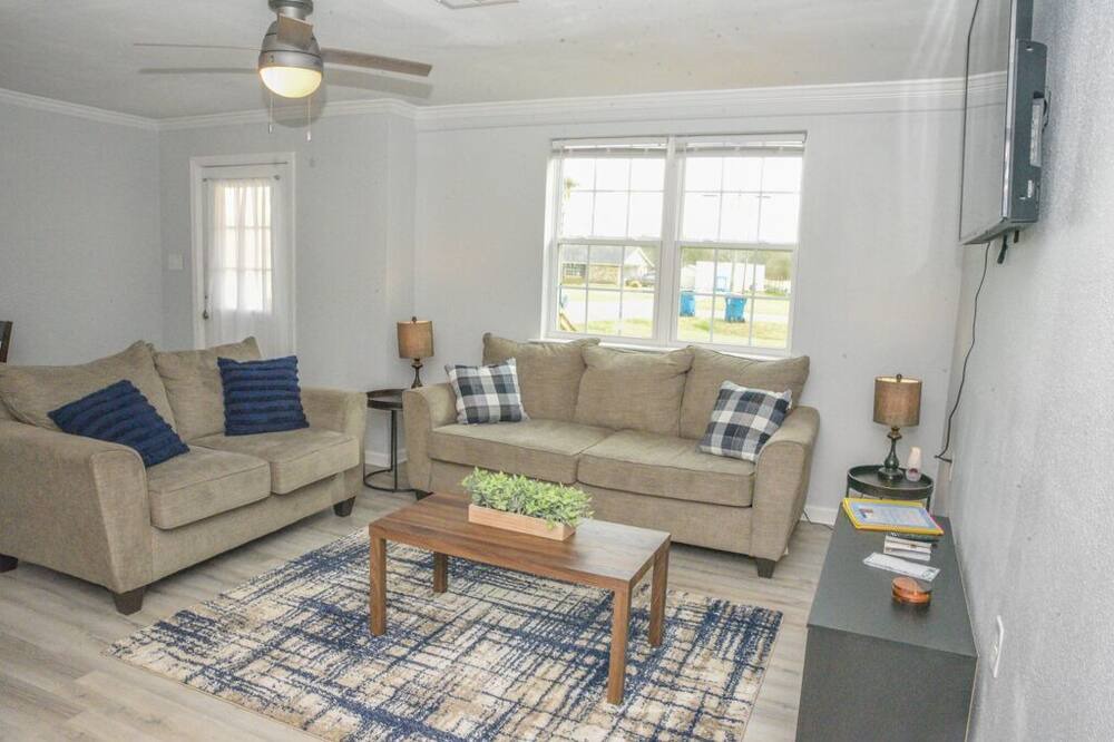 Photo of Livingroom in Grand Bay