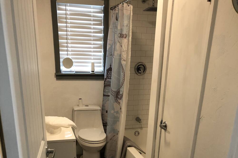 Photo of Bathroom in Bay St Louis