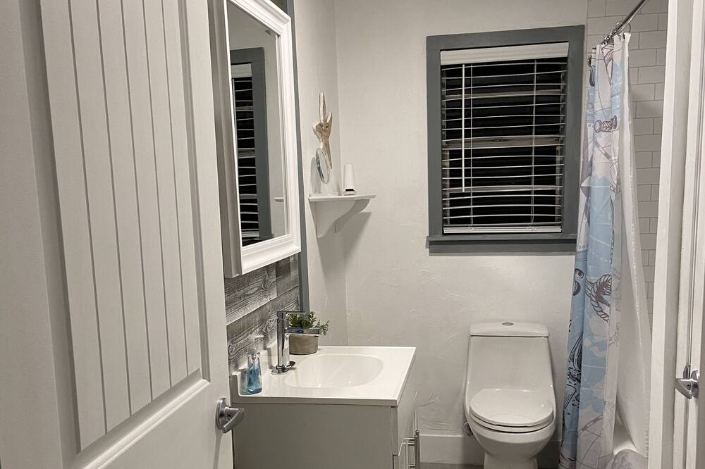 Photo of Bathroom in Bay St Louis