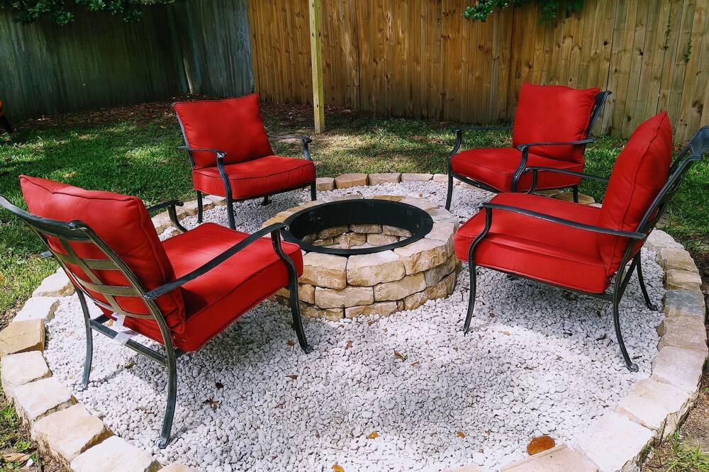 Photo of Patio Balcony in Magnolia Gardens