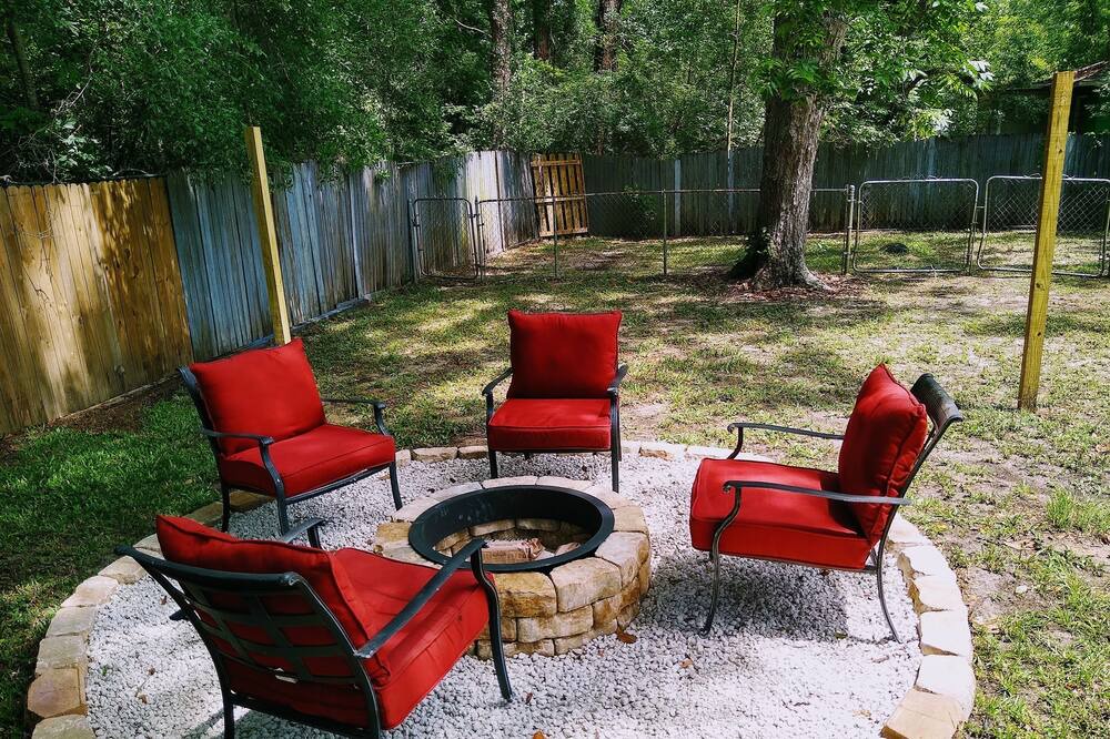 Photo of Patio Balcony in Magnolia Gardens