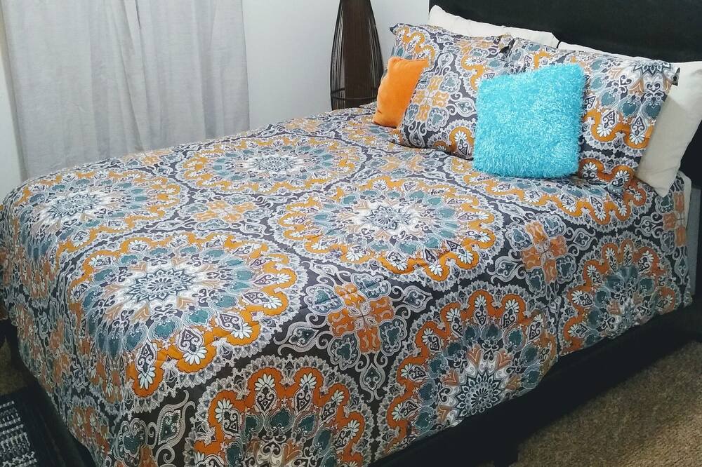 Photo of Bedroom in Magnolia Gardens
