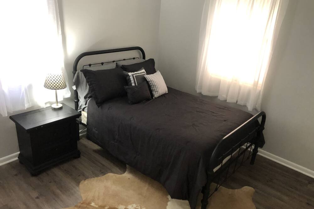 Photo of Bedroom in Thomasville