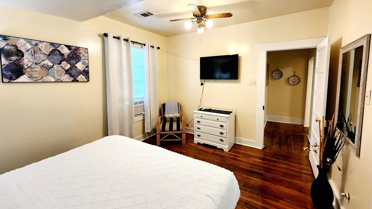 Photo of Bedroom in Gulfport