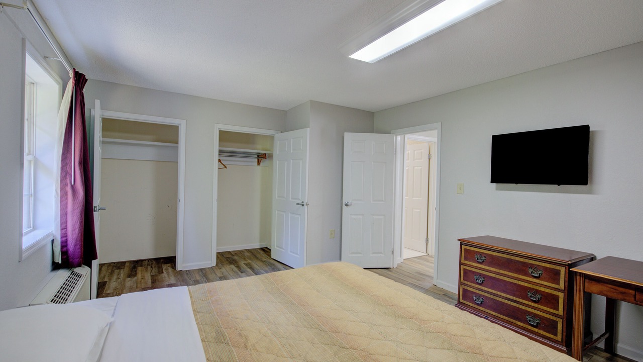 Photo of Bedroom in Jackson