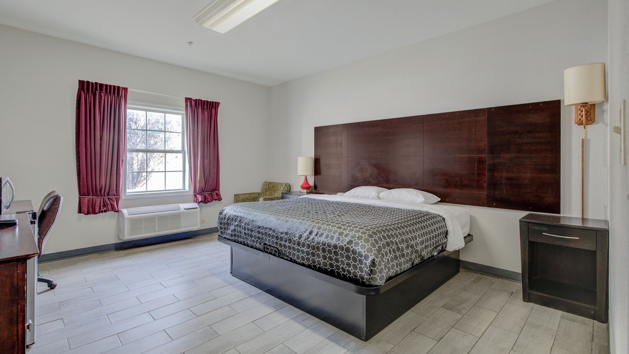 Photo of Bedroom in Jackson