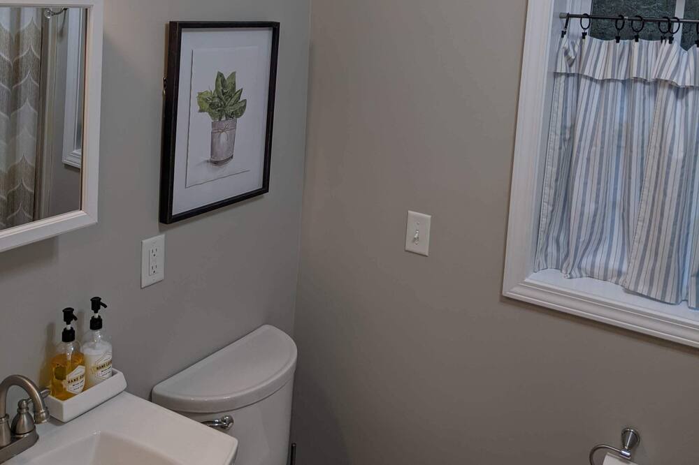 Photo of Bathroom in Eden