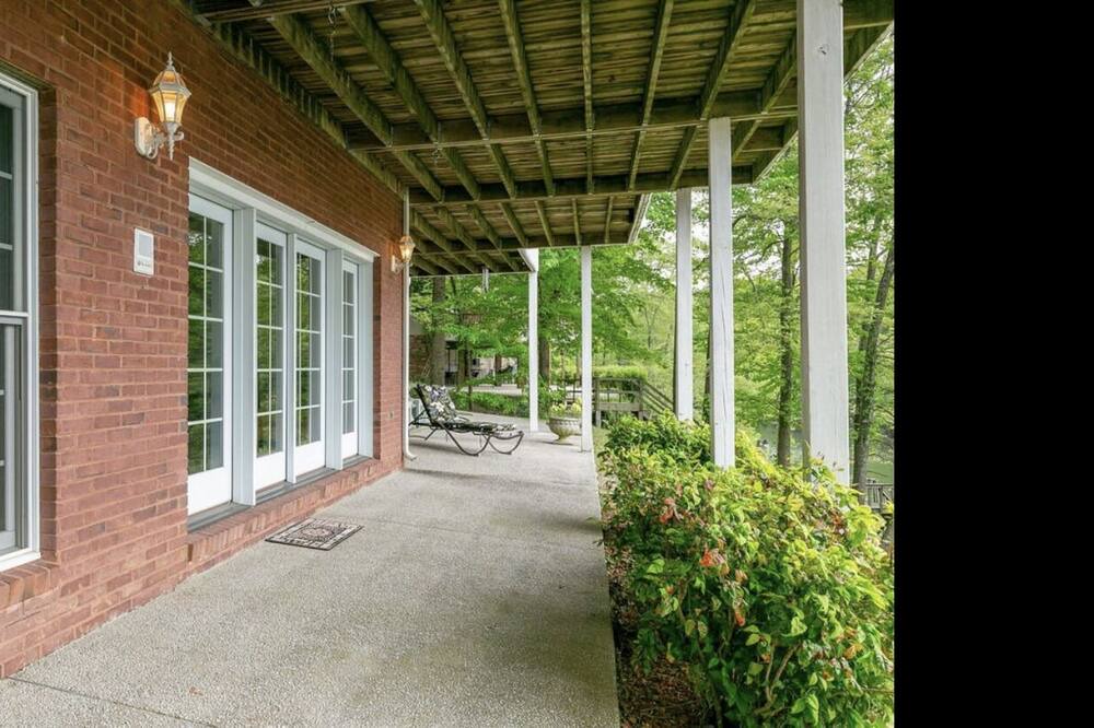 Photo of Outdoor in Winchester