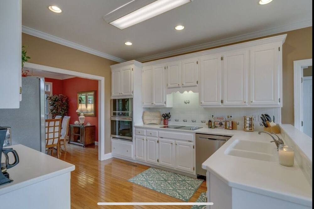 Photo of Kitchen in Winchester