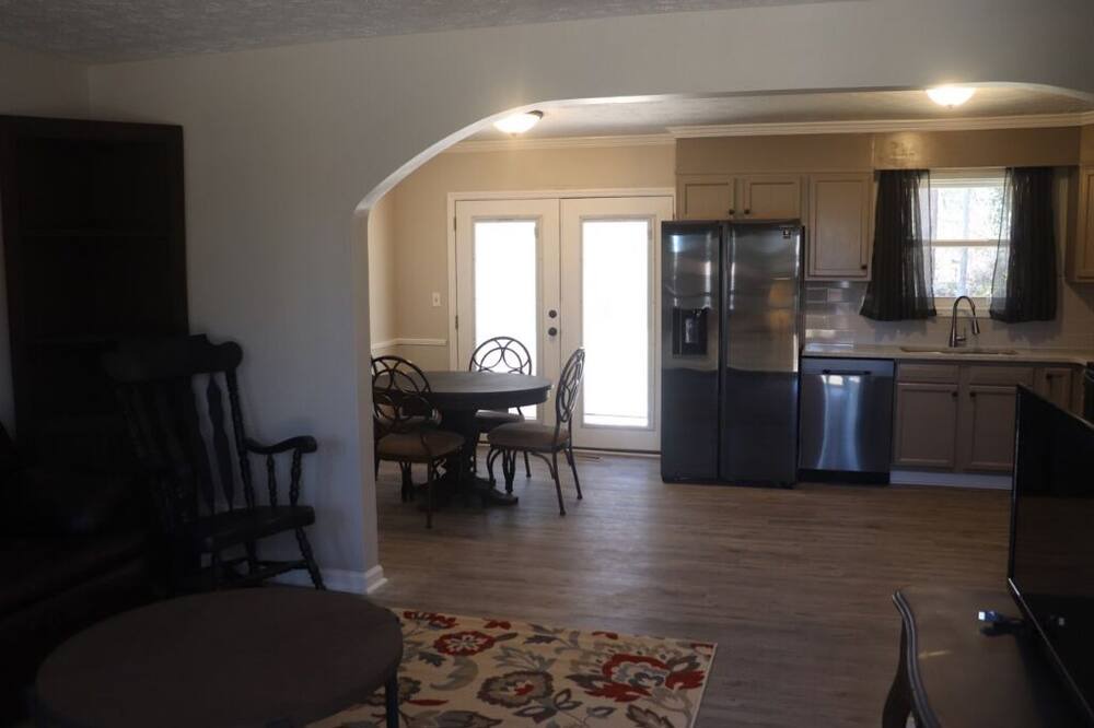Photo of Livingroom in Rex