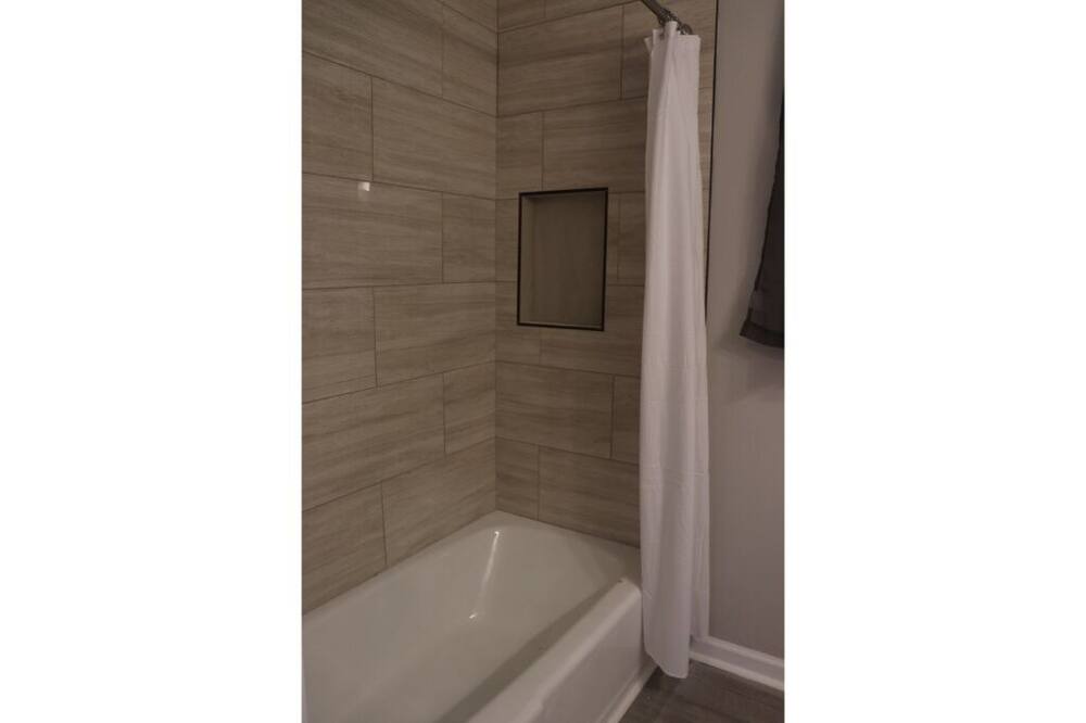 Photo of Bathroom in Rex