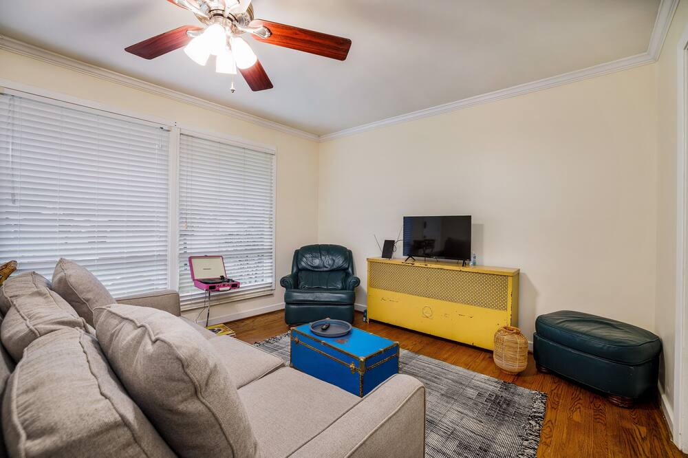 Photo of Livingroom in Crestline Heights